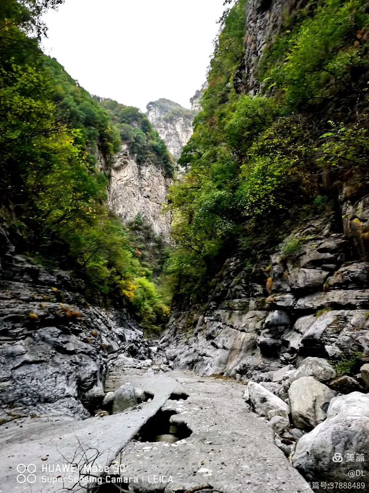 山西太行山罗河古村落~仙神河大峡谷~神农山仙神谷徒步穿越